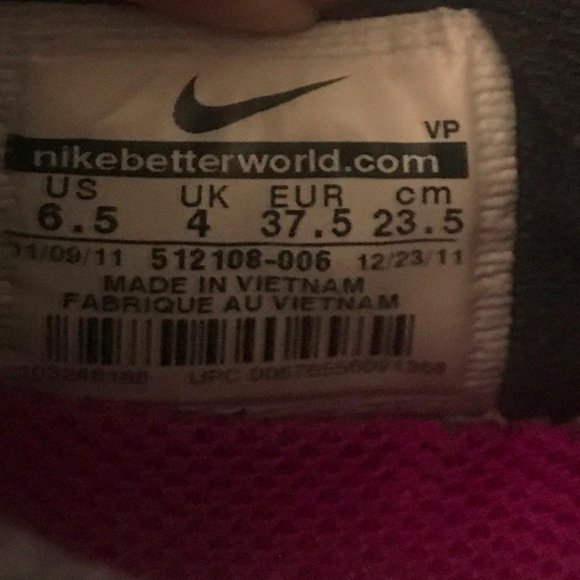 Nike Flex 512108-006 Size 6.5 M Black Purple Runni - Picture 2 of 3